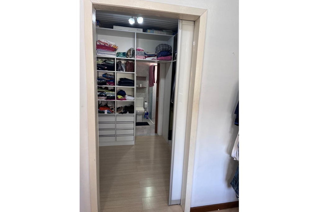 Casa para venda no bairro Viamópolis em Viamão