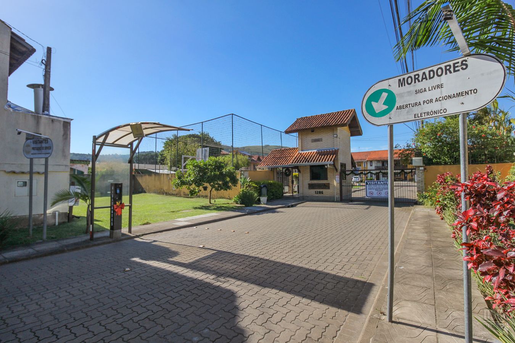 Casa para venda no bairro Hípica em Porto Alegre