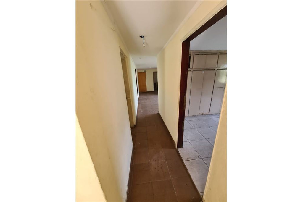 Casa, 6 quartos, 239 m² - Foto 4