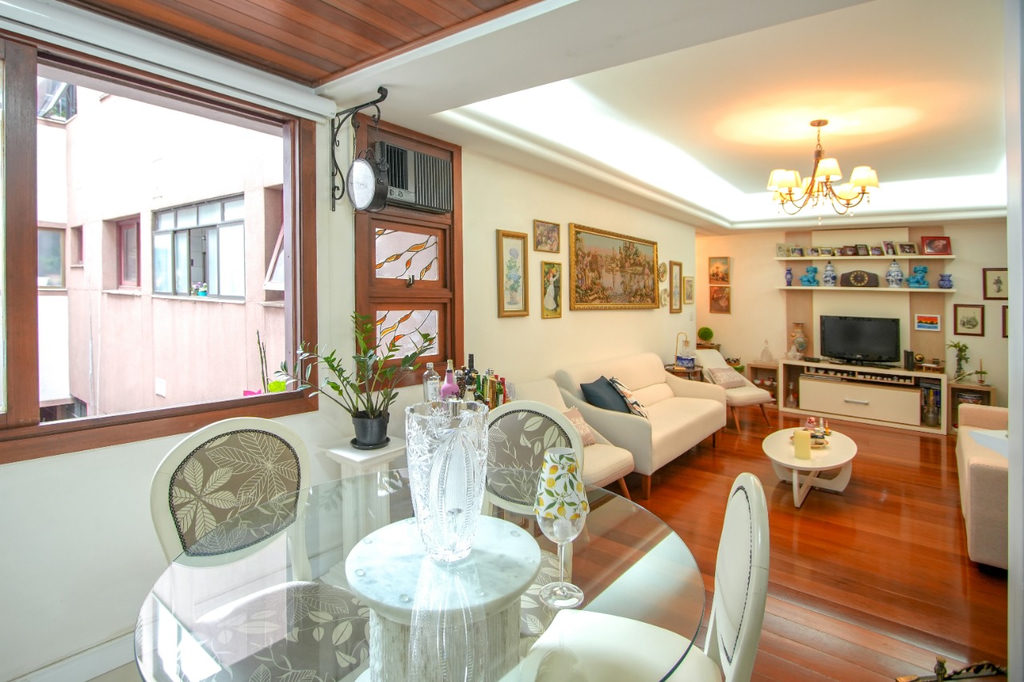 Apartamento para venda no bairro Auxiliadora em Porto Alegre