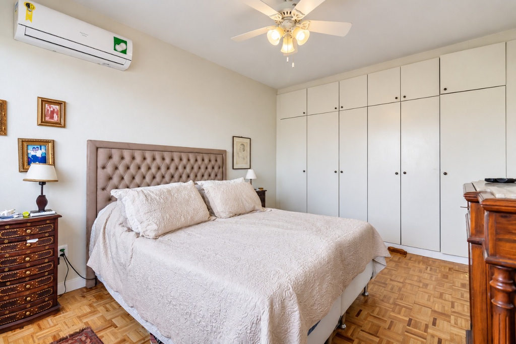 Apartamento para venda no bairro Rio Branco em Porto Alegre