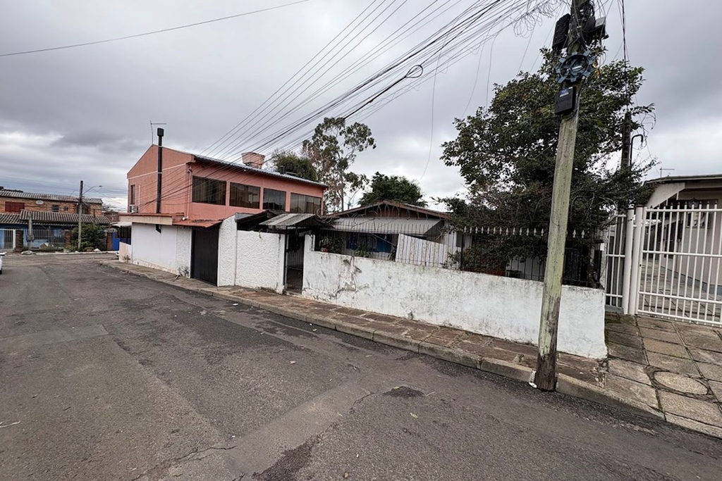 Casa para venda no bairro Santa Rosa de Lima em Porto Alegre