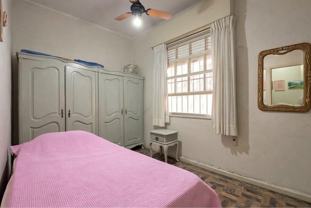 Casa para venda no bairro Menino Deus em Porto Alegre