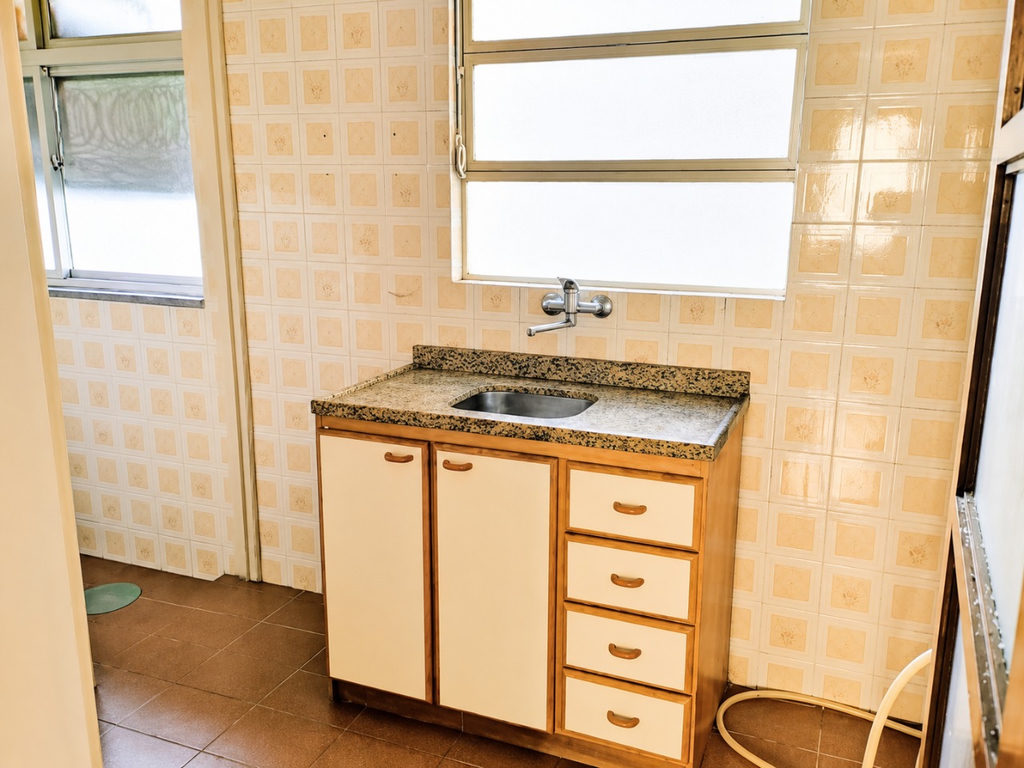Apartamento para venda no bairro Centro Histórico em Porto Alegre
