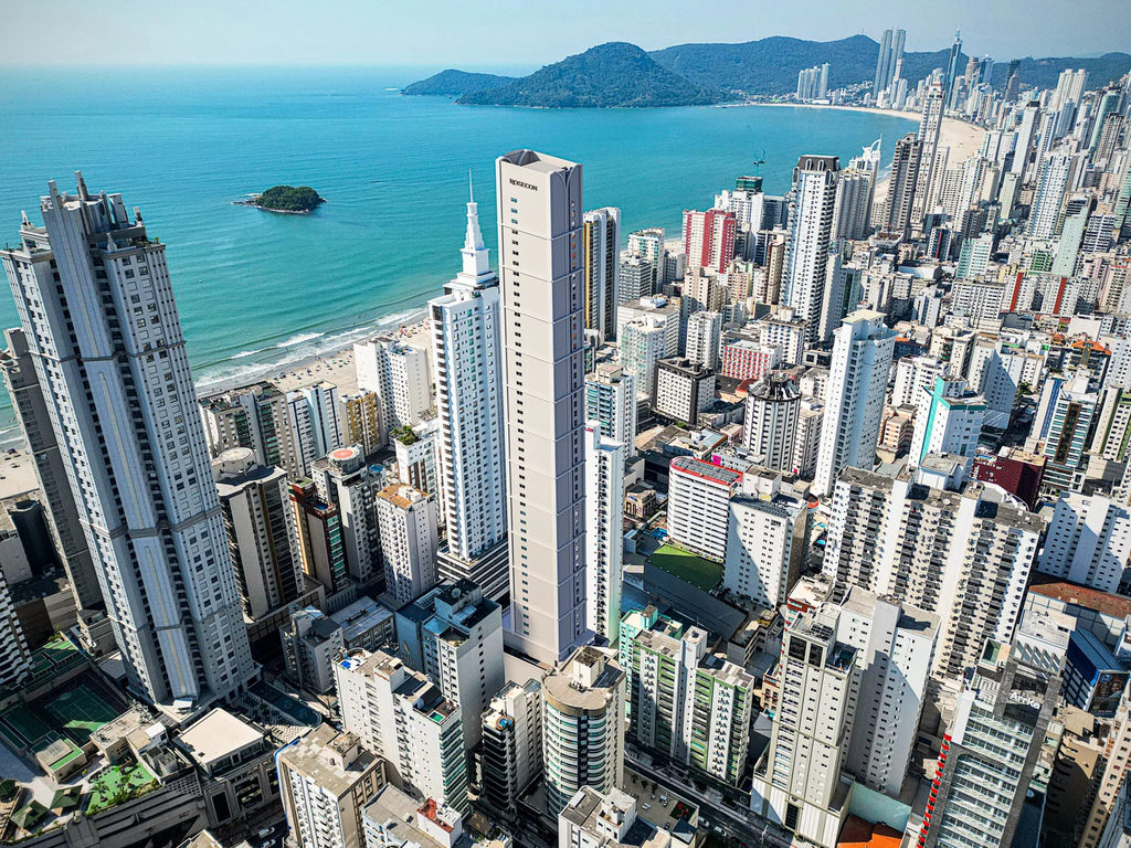 Apartamento para venda no bairro Centro em Balneário Camboriú
