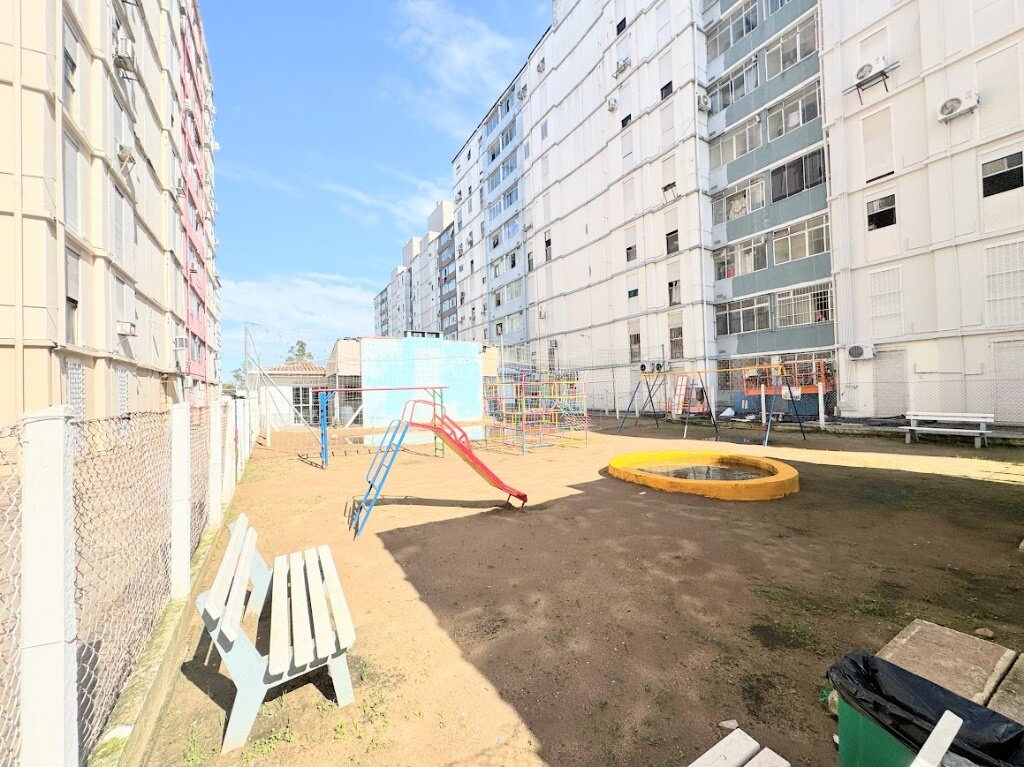 Apartamento para venda no bairro Humaitá em Porto Alegre