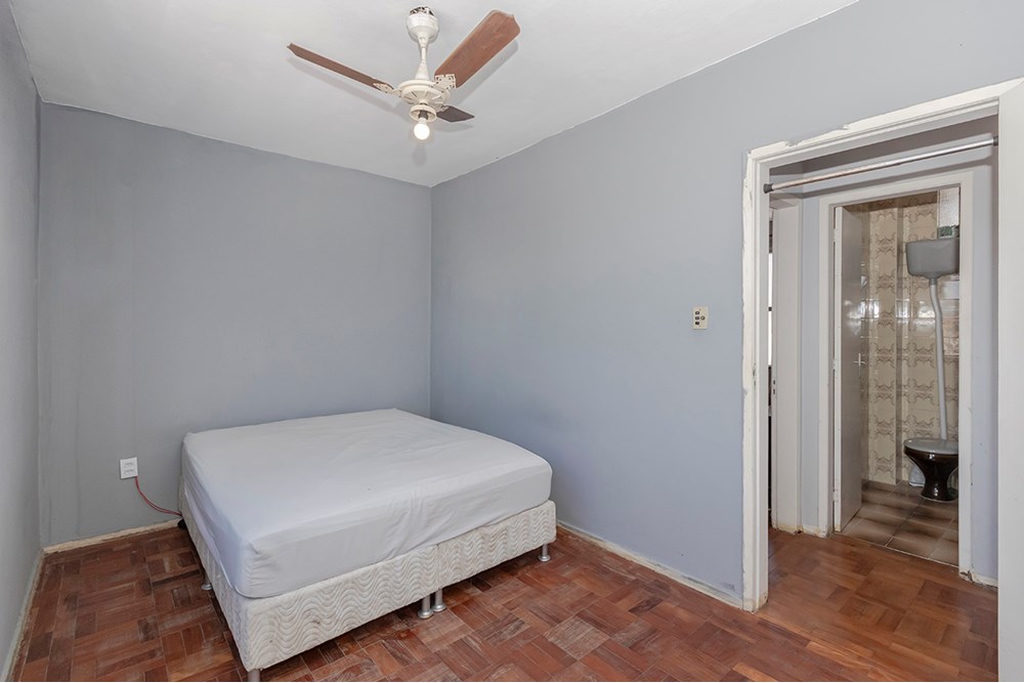 Apartamento para venda no bairro Medianeira em Porto Alegre