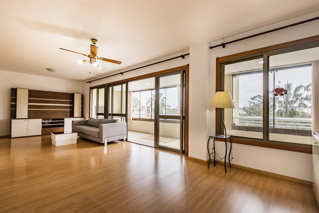 Apartamento para venda no bairro Menino Deus em Porto Alegre