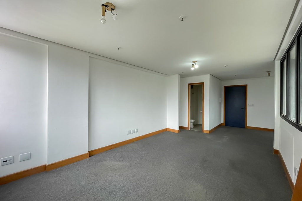 Sala para venda no bairro Petrópolis em Porto Alegre