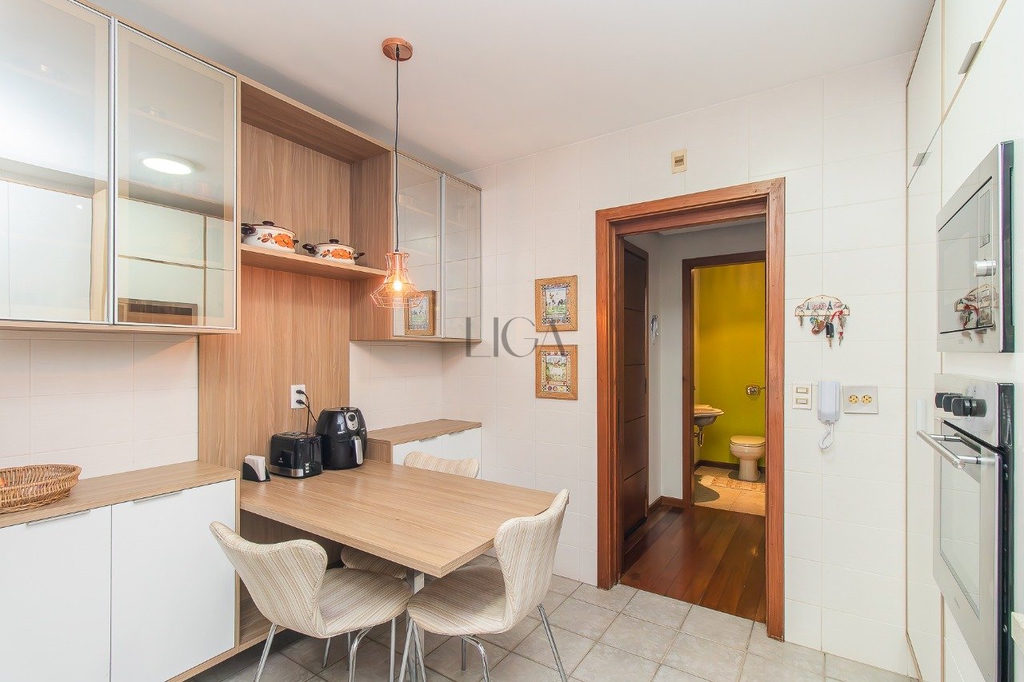 Apartamento para venda no bairro Petrópolis em Porto Alegre