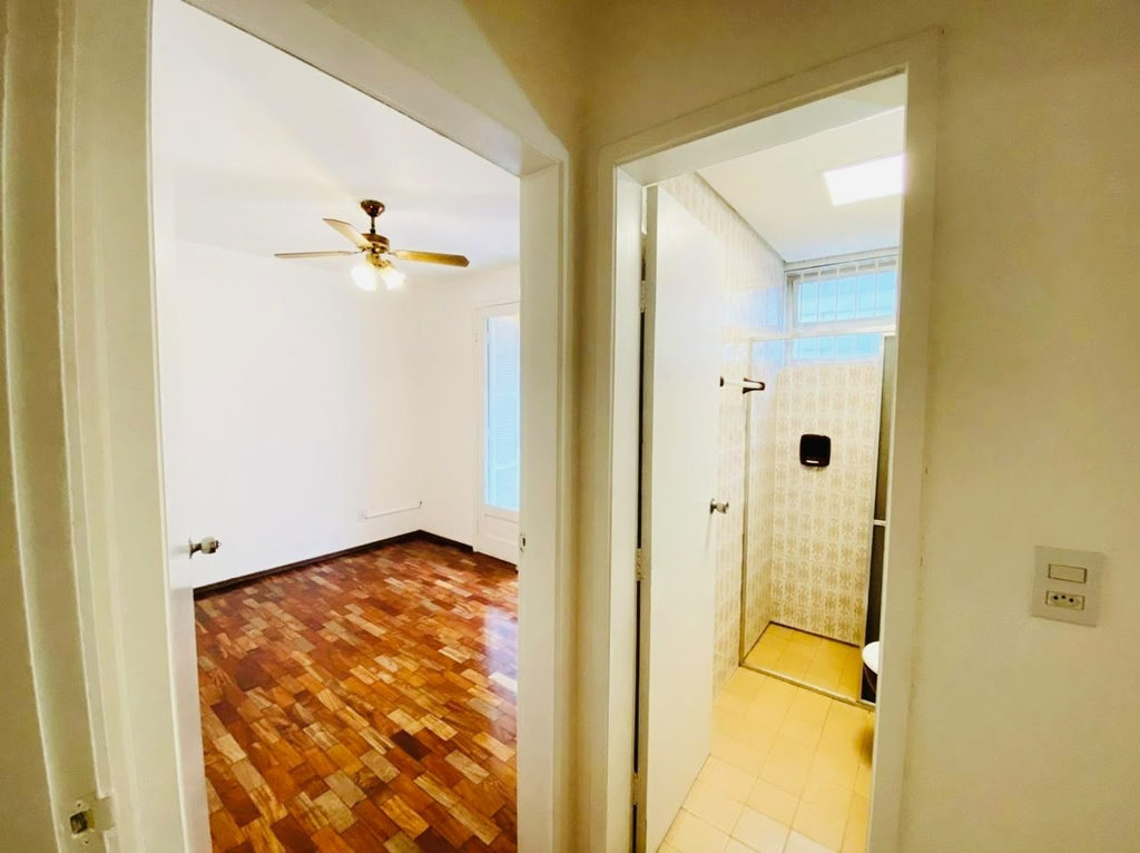 Apartamento para venda no bairro Santa Cecília em Porto Alegre