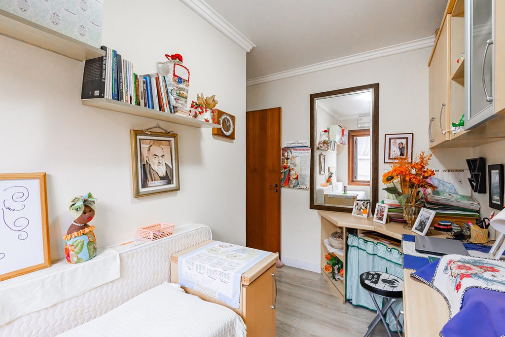Apartamento para venda no bairro Santo Antônio em Porto Alegre