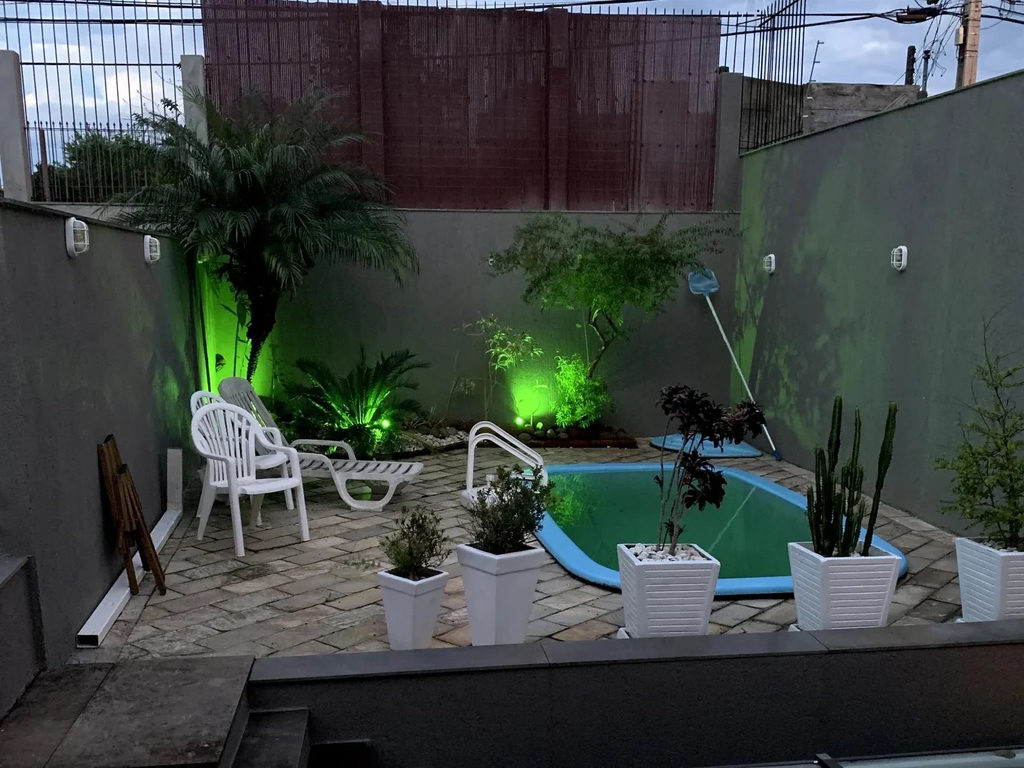 Casa para venda no bairro Jardim Itu em Porto Alegre