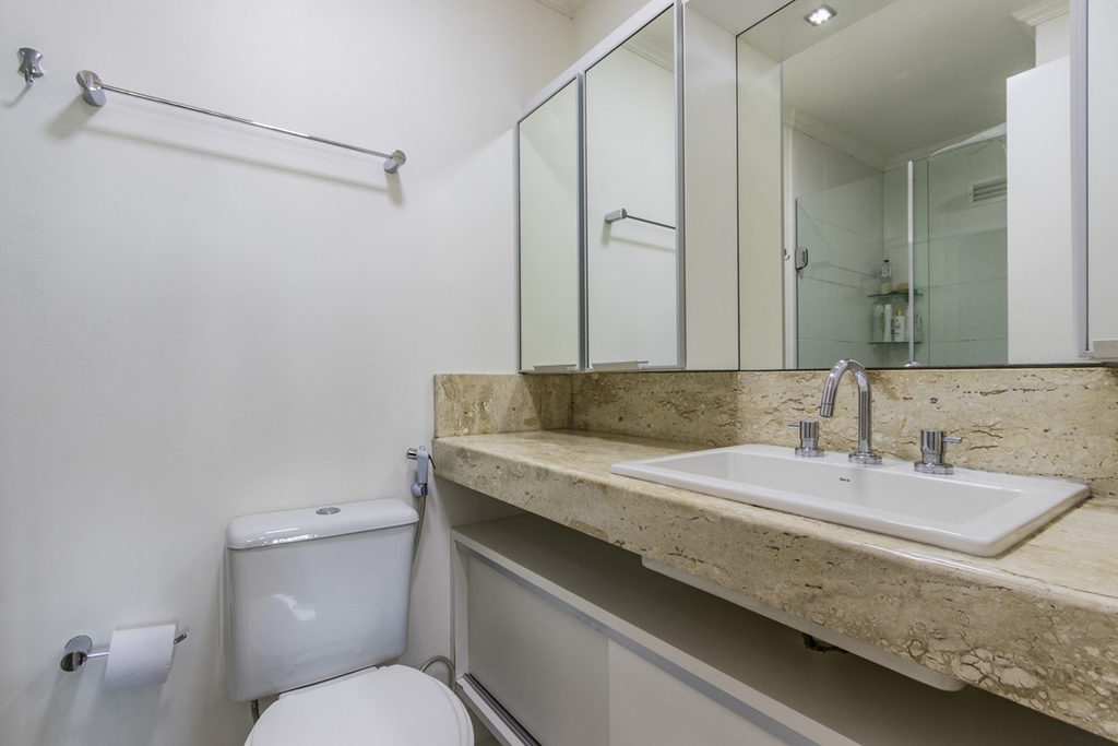 Apartamento para venda no bairro Vila Ipiranga em Porto Alegre