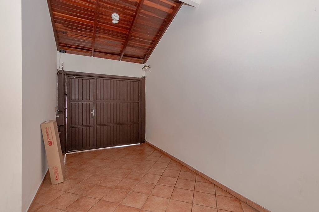 Casa para venda no bairro Jardim Itu Sabará em Porto Alegre