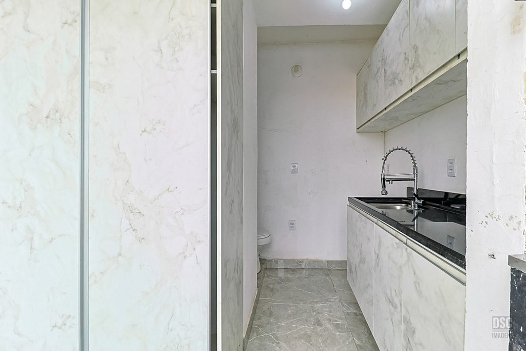 Apartamento para venda no bairro Santa Cecília em Porto Alegre