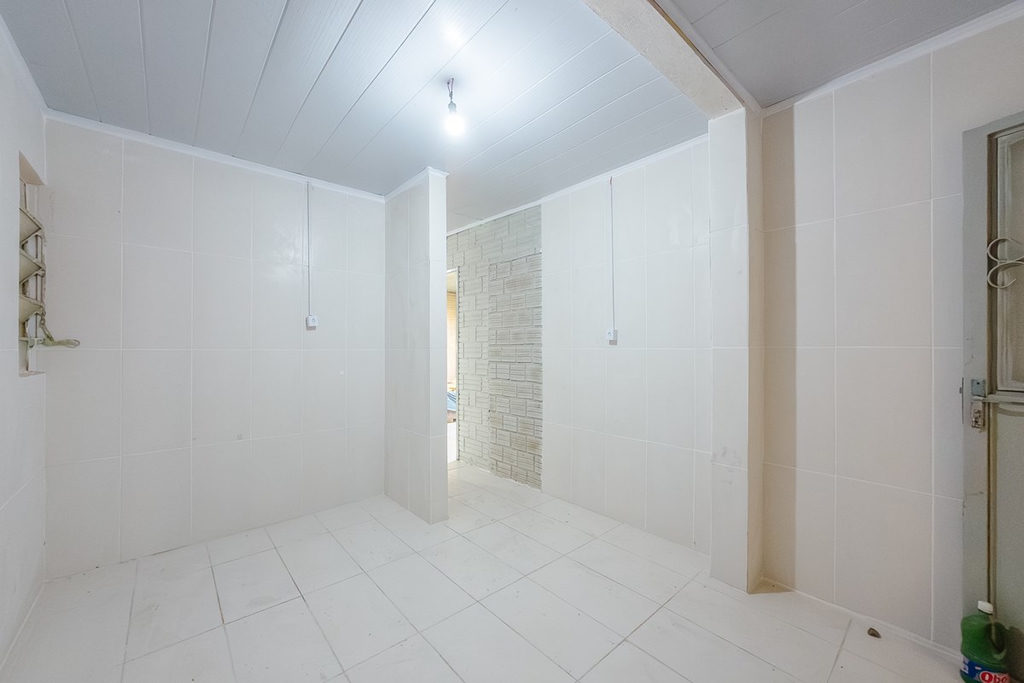 Casa para venda no bairro Guajuviras em Canoas