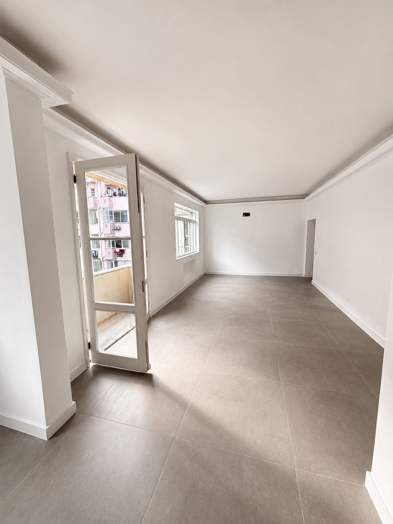 Apartamento para venda no bairro Centro Histórico em Porto Alegre