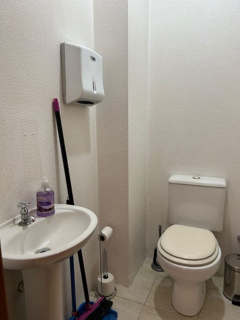 Sala para venda no bairro Menino Deus em Porto Alegre