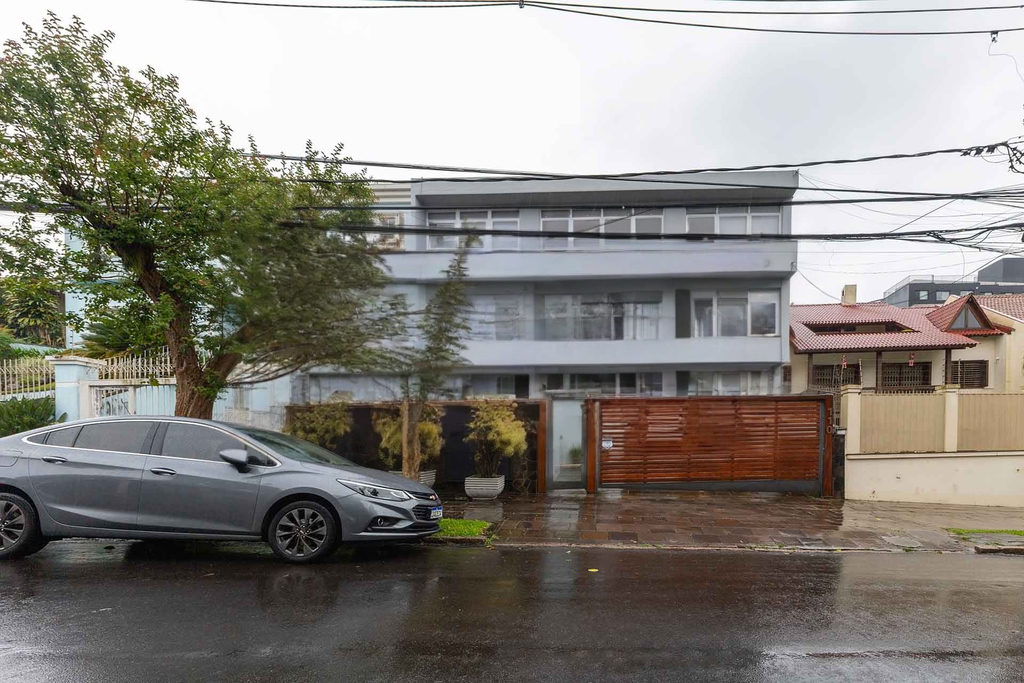 Edifício Comercial para venda no bairro Três Figueiras em Porto Alegre