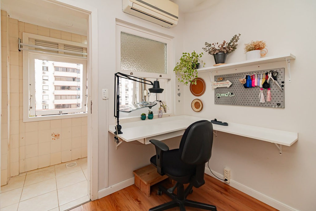 Apartamento para venda no bairro Vila Ipiranga em Porto Alegre