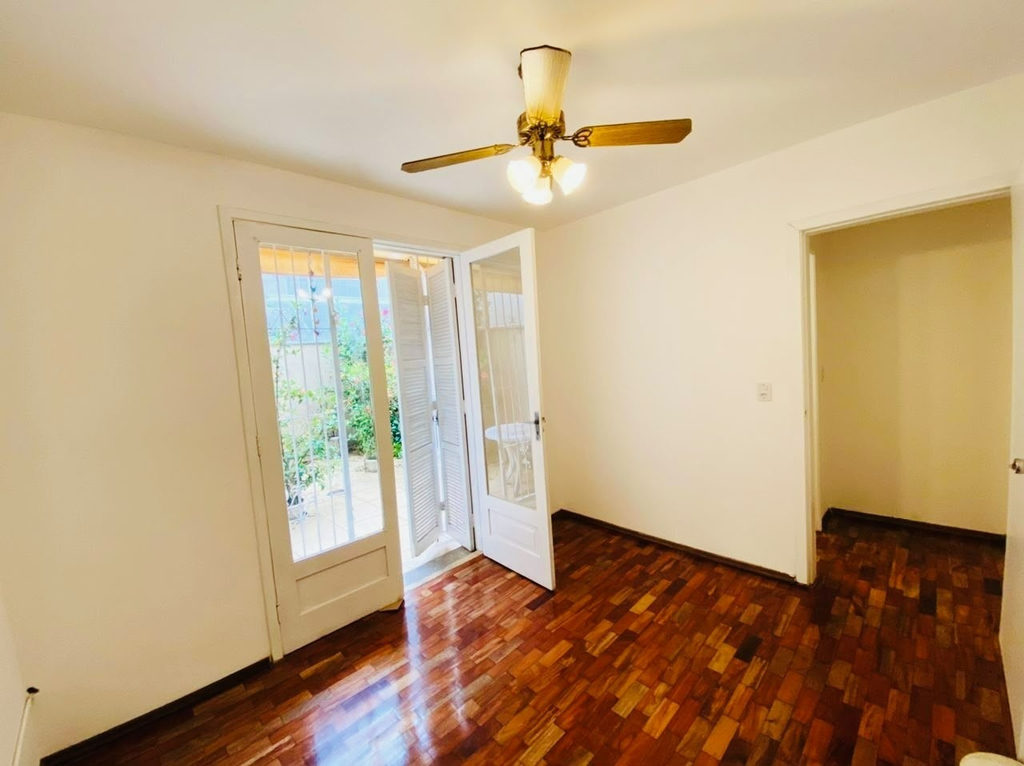 Apartamento para venda no bairro Santa Cecília em Porto Alegre