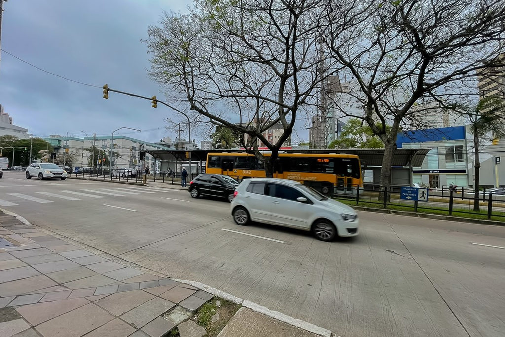 Sala para venda no bairro Petrópolis em Porto Alegre