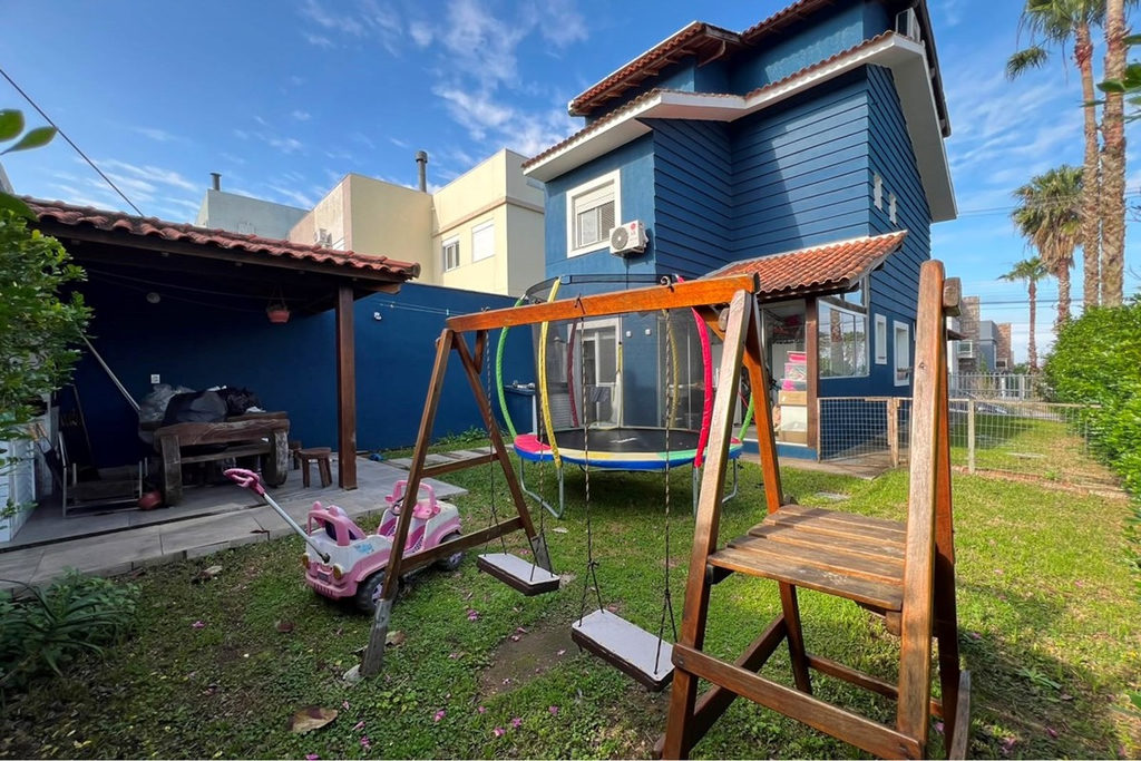 Casa em Condomínio para venda no bairro Lomba do Pinheiro em Porto Alegre