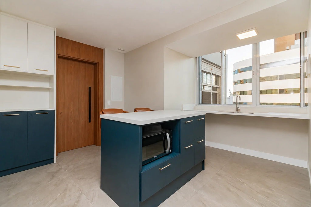Apartamento para venda no bairro Centro Histórico em Porto Alegre
