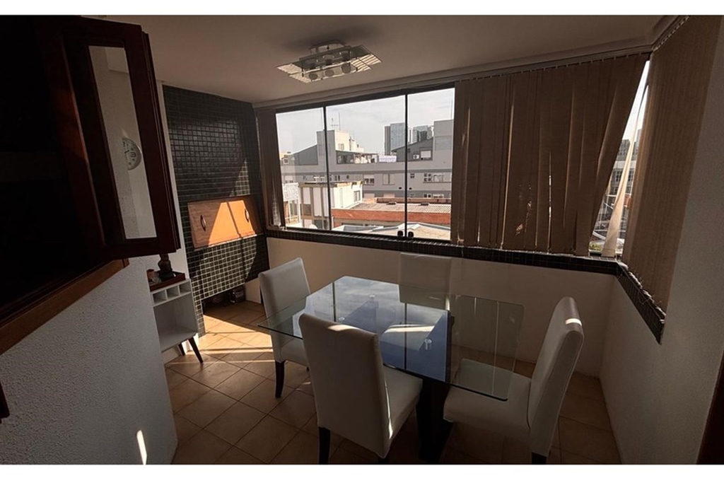 Apartamento para venda no bairro Menino Deus em Porto Alegre