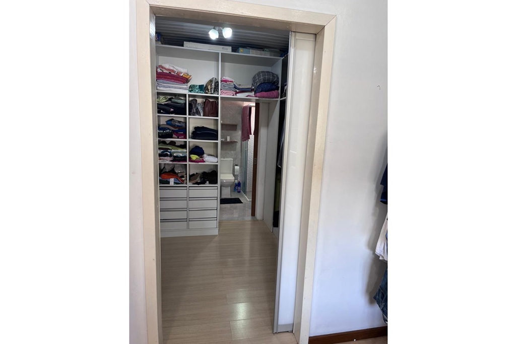 Casa para venda no bairro Viamópolis em Viamão