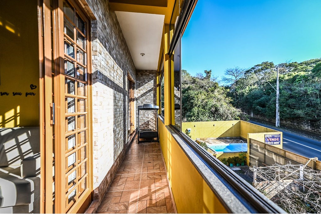 Casa para venda no bairro Agronomia em Porto Alegre