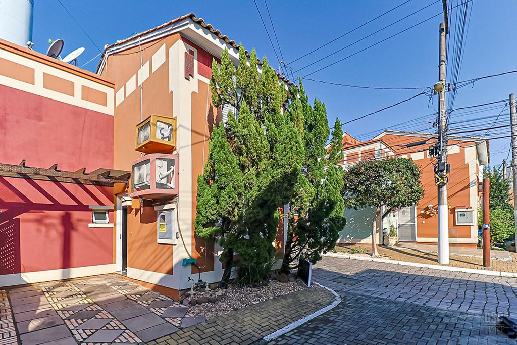 Casa em Condomínio para venda no bairro Jardim Itu em Porto Alegre