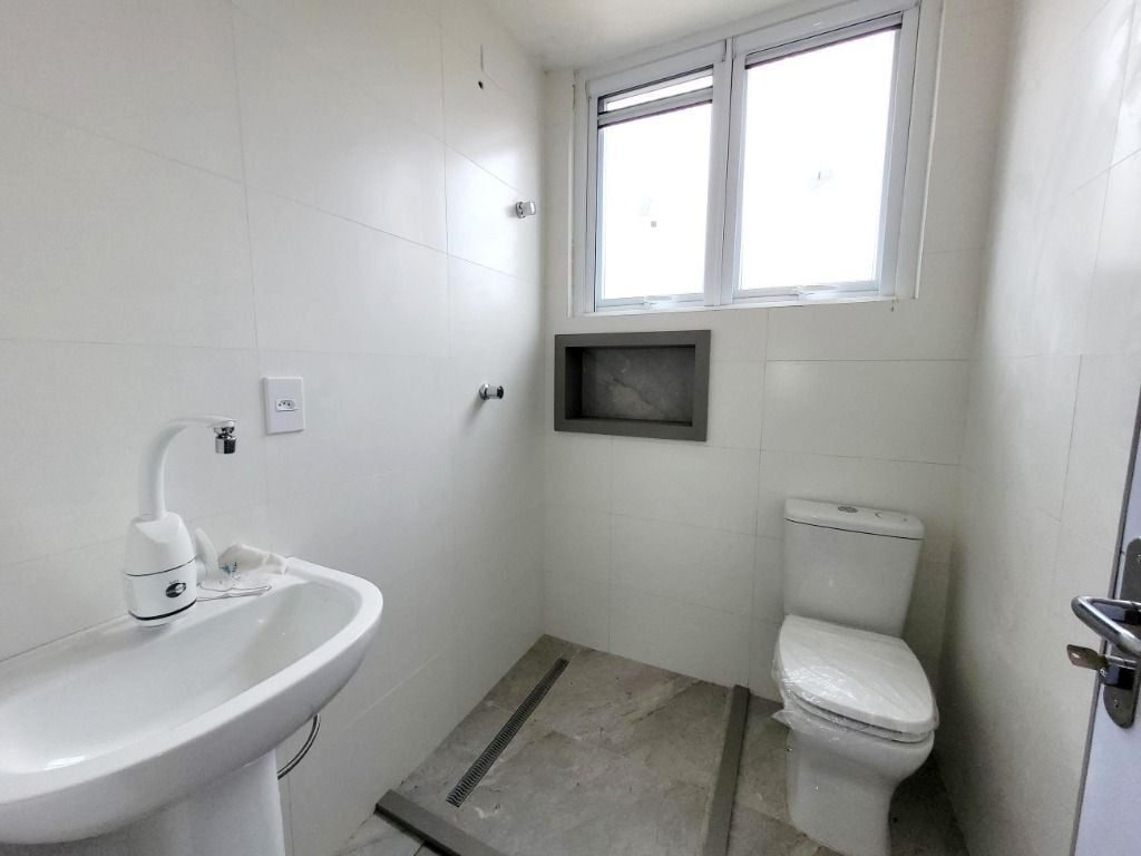 Apartamento para venda no bairro Jardim do Salso em Porto Alegre