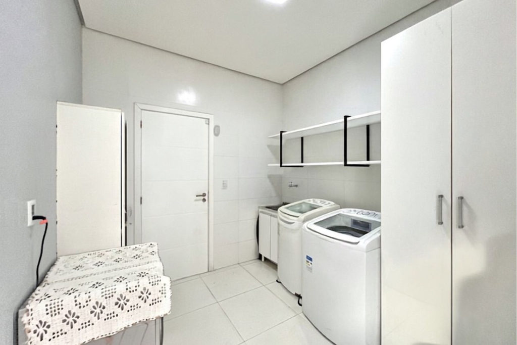 Casa para venda no bairro Estância Velha em Canoas