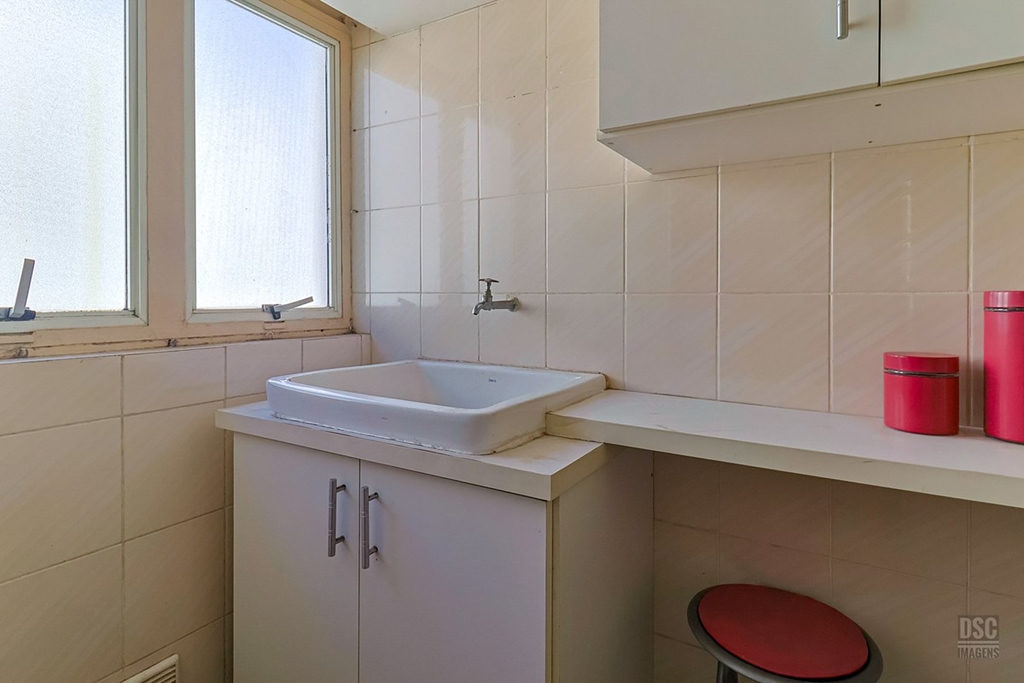 Apartamento para venda no bairro Passo da Areia em Porto Alegre