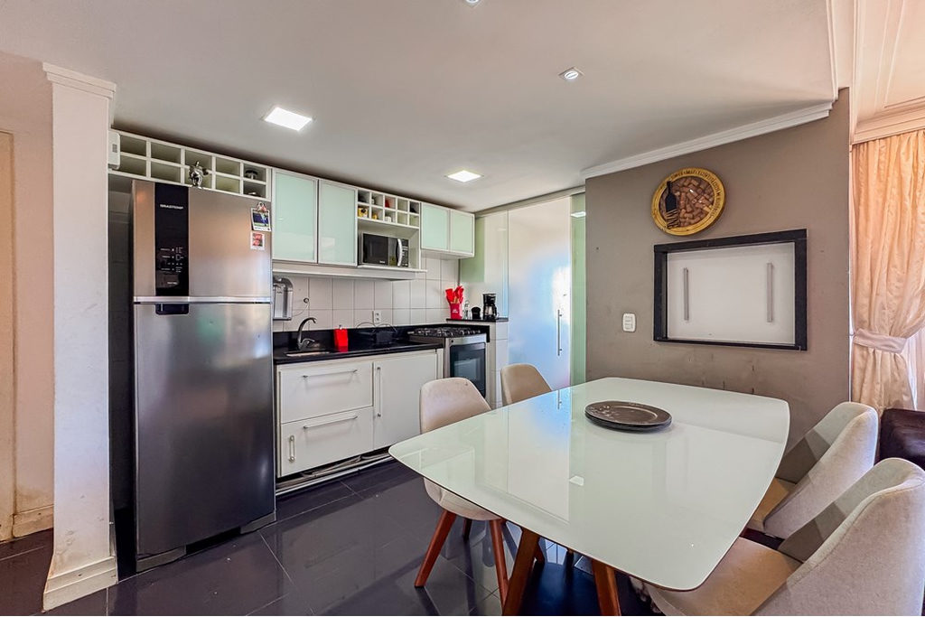 Apartamento para venda no bairro Jardim Itu Sabará em Porto Alegre