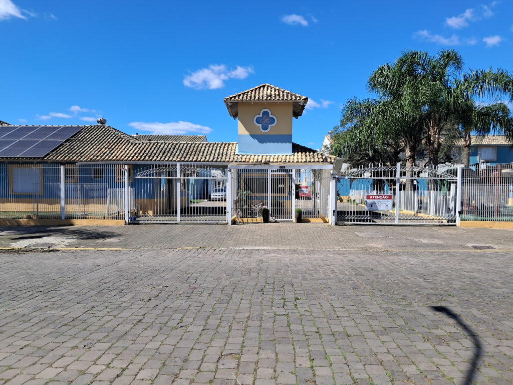 Casa em Condomínio para venda no bairro Humaitá em Porto Alegre