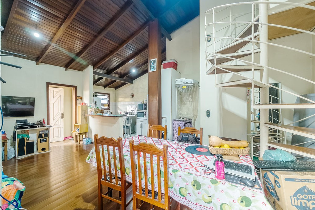 Casa para venda no bairro Centro em Canoas
