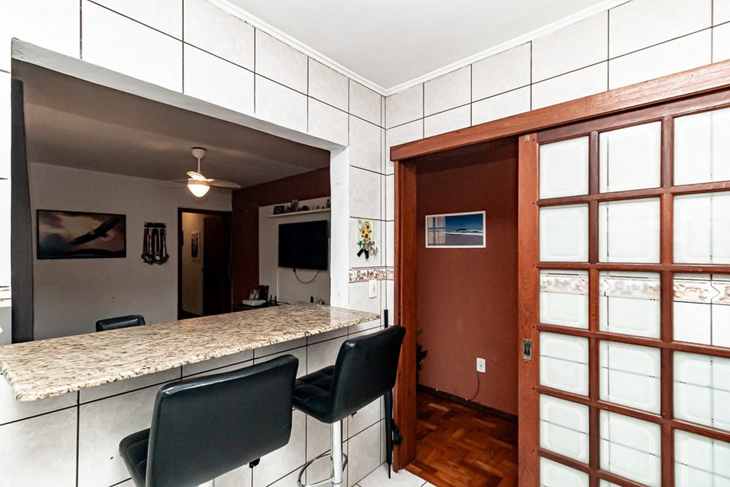 Apartamento para venda no bairro Passo da Areia em Porto Alegre