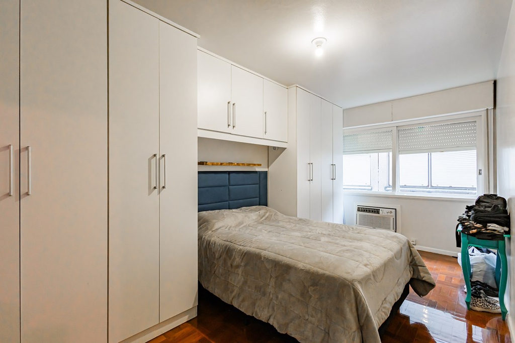 Apartamento para venda no bairro Menino Deus em Porto Alegre