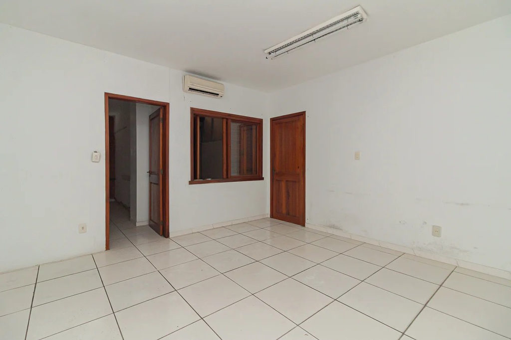 Casa para venda no bairro Higienópolis em Porto Alegre