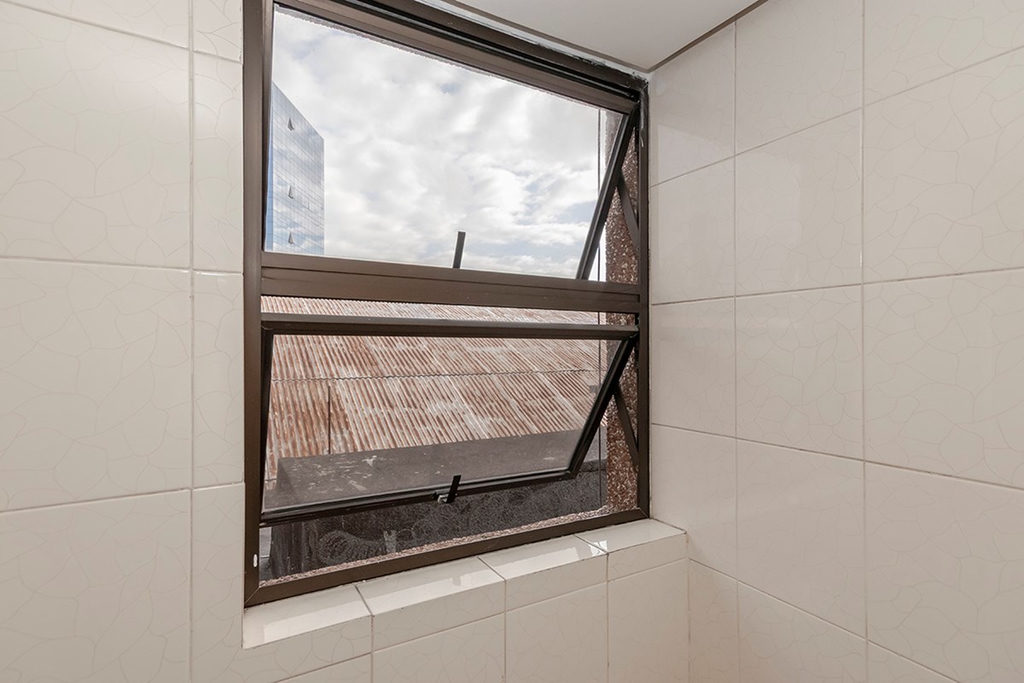 Sala para venda no bairro Floresta em Porto Alegre