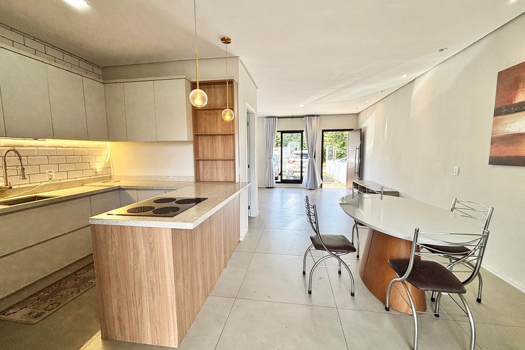 Casa para venda no bairro Califórnia em Nova Santa Rita