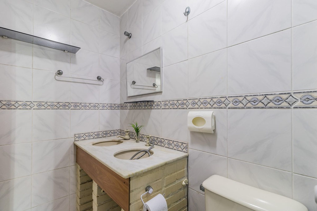 Apartamento para venda no bairro São Sebastião em Porto Alegre