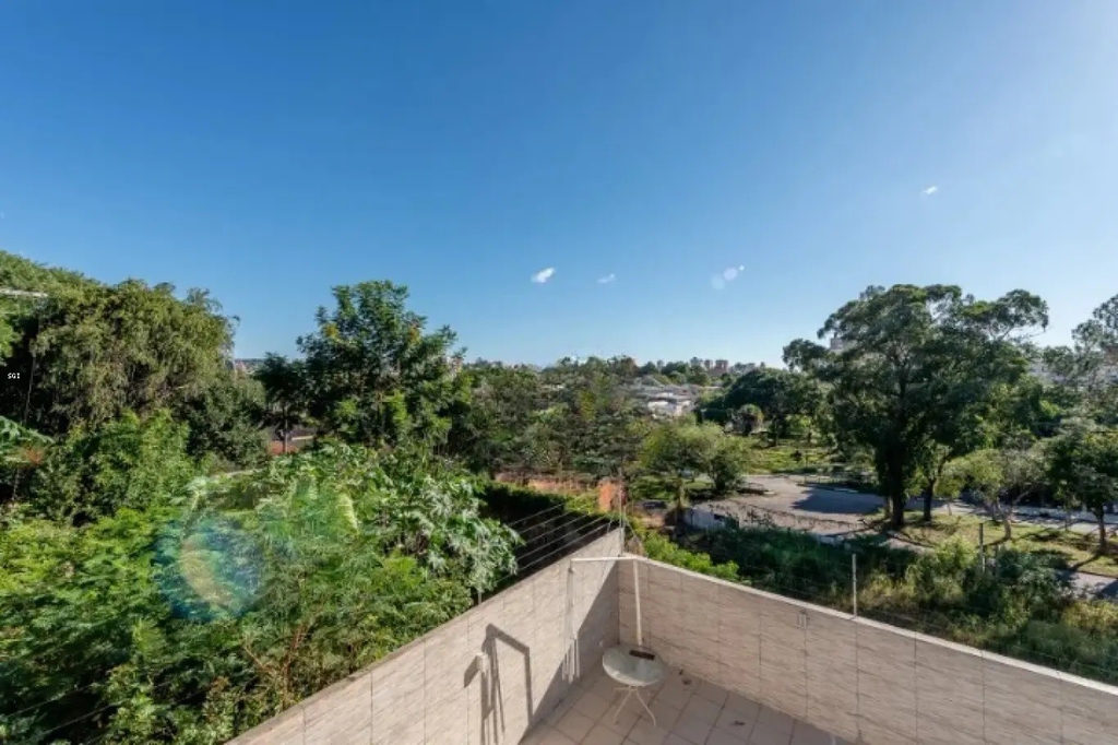 Casa para venda no bairro Jardim Itu em Porto Alegre