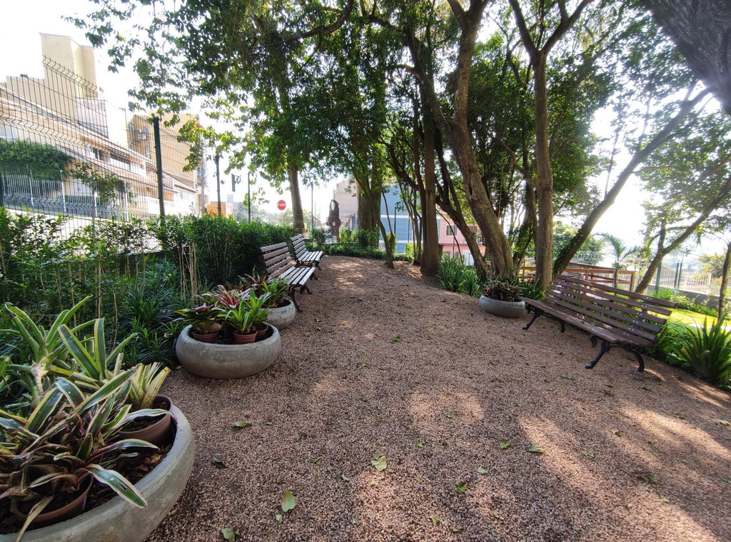 Apartamento para venda no bairro Santo Antônio em Porto Alegre