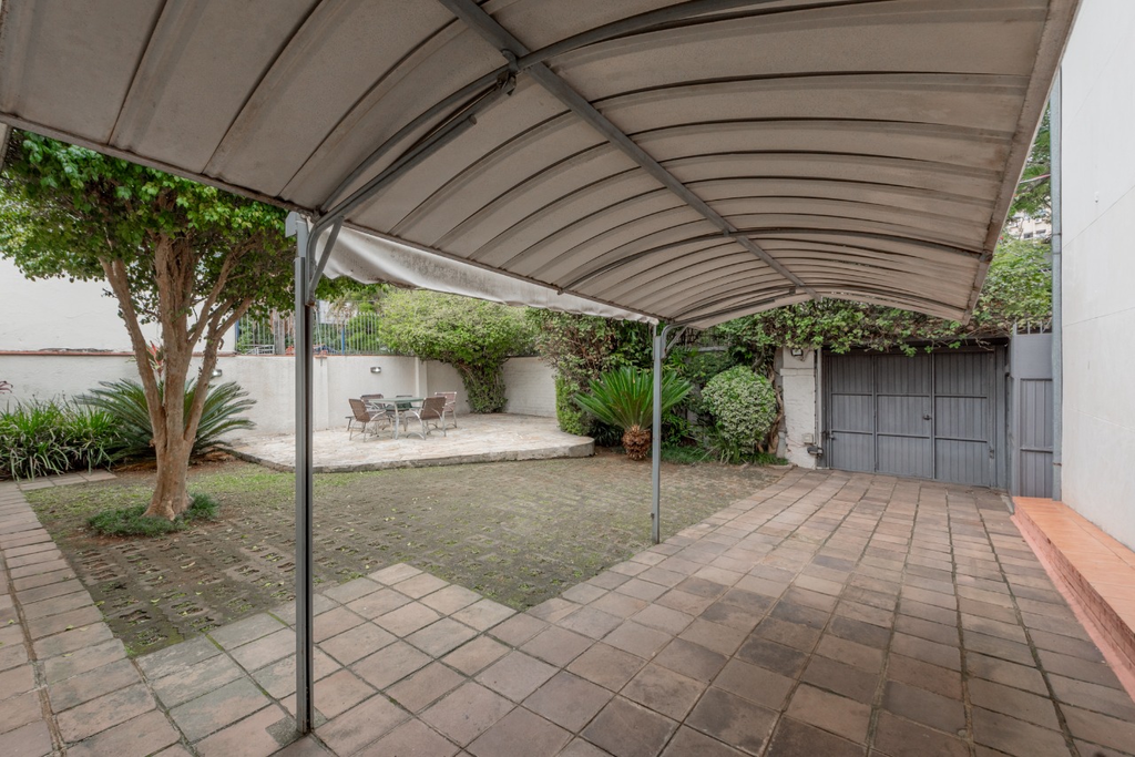 Casa para venda no bairro Moinhos de Vento em Porto Alegre
