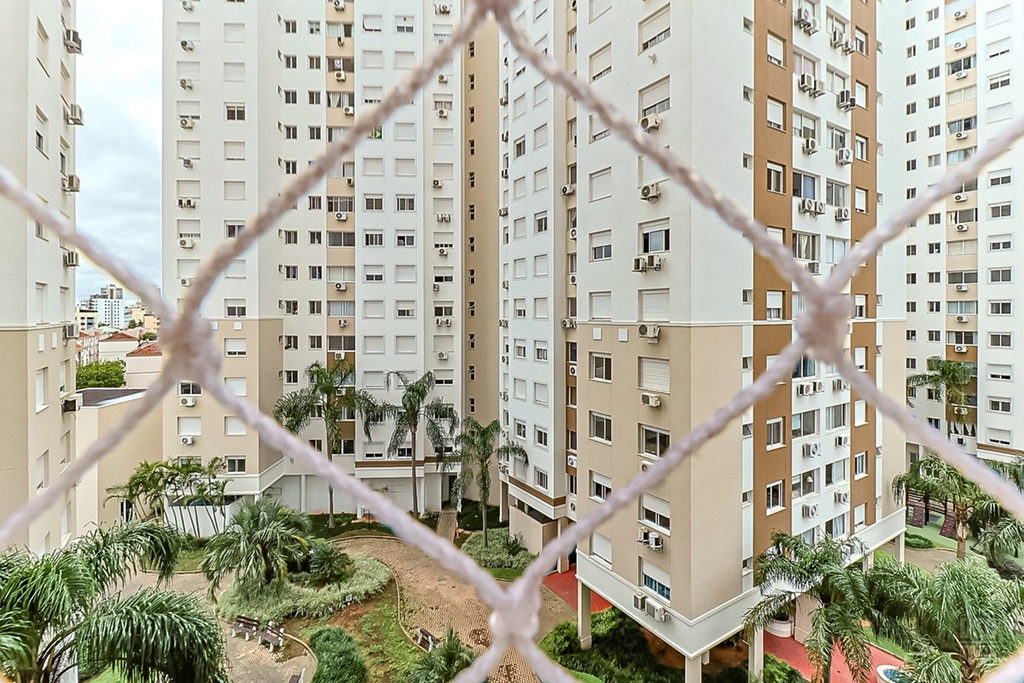 Apartamento para venda no bairro Vila Ipiranga em Porto Alegre