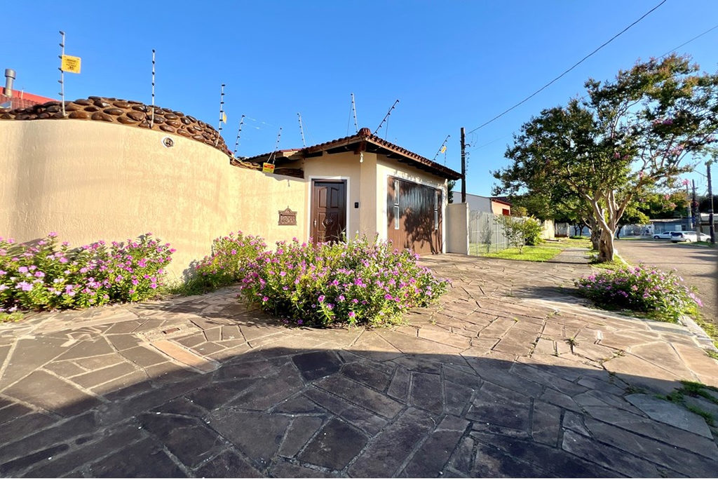 Casa para venda no bairro Harmonia em Canoas